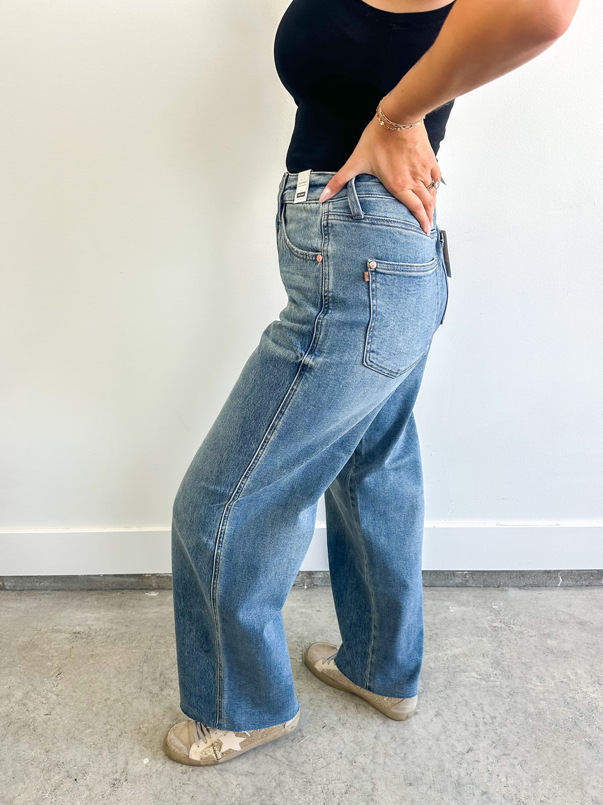 Wilhelmina Baggy Rigid Magic Judy Blue Jeans