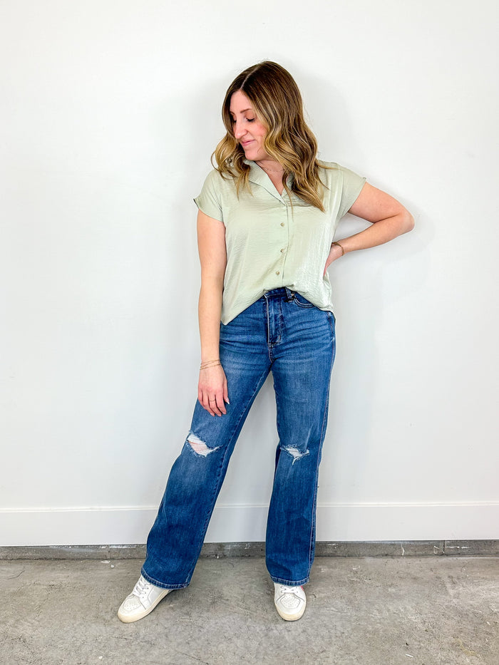 Wearing the Green Grass Button Up Top with the Jennifer Judy Blue Jeans.