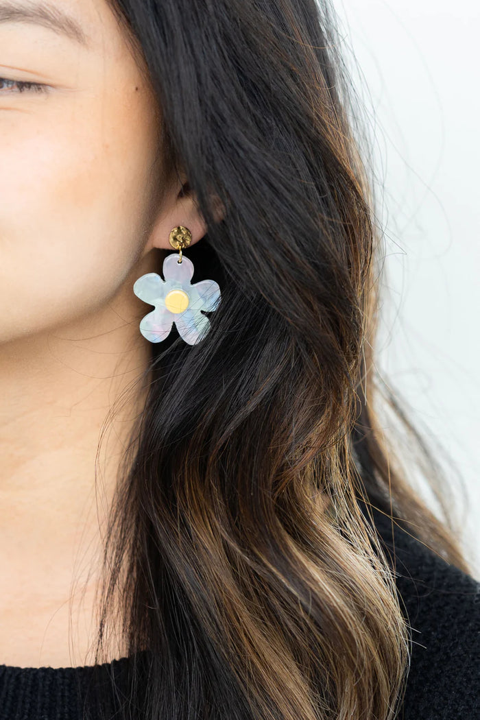 Dainty Daisy Earrings